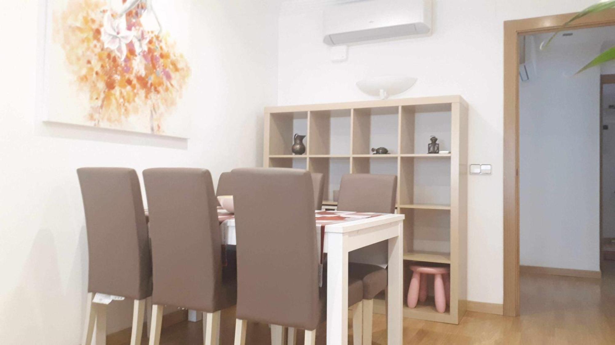 Laura House The Style Airport Bcn Apartment Viladecans Bagian luar foto