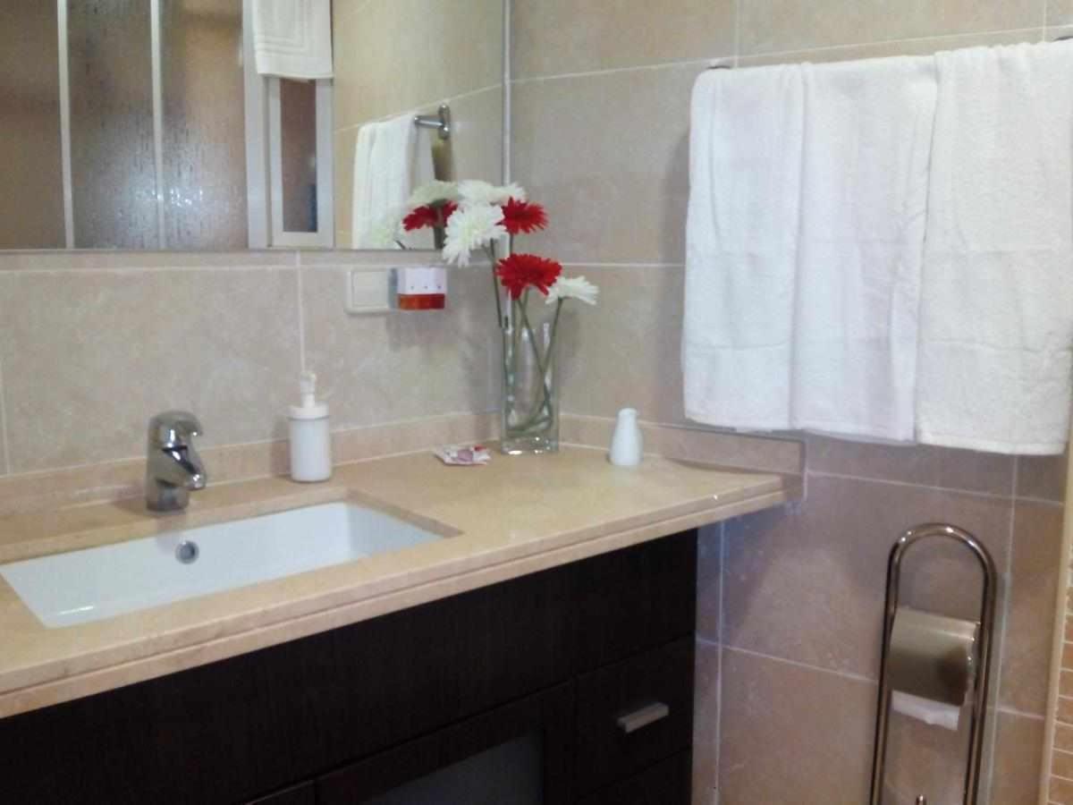 Laura House The Style Airport Bcn Apartment Viladecans Bagian luar foto