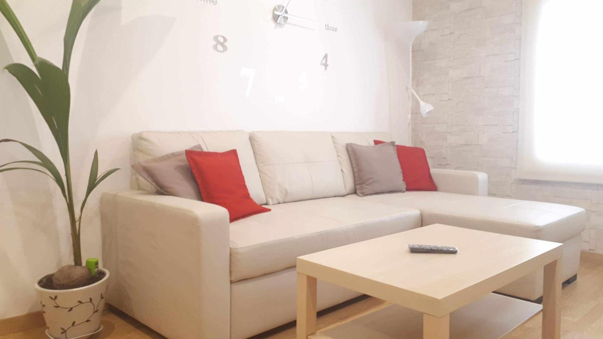 Laura House The Style Airport Bcn Apartment Viladecans Bagian luar foto